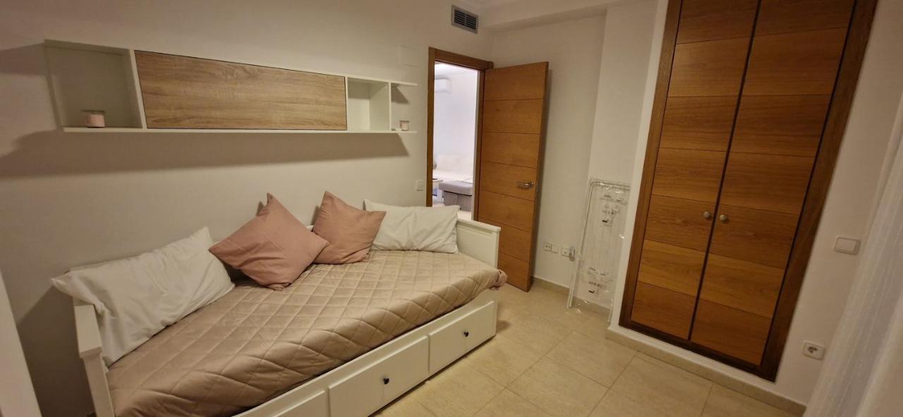 Apartamento Planta Baja Con Piscina دينايا المظهر الخارجي الصورة